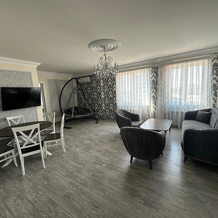 Beautiful Apartment In Yerevan) ภายนอก รูปภาพ